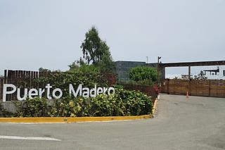 Entrada al condominio